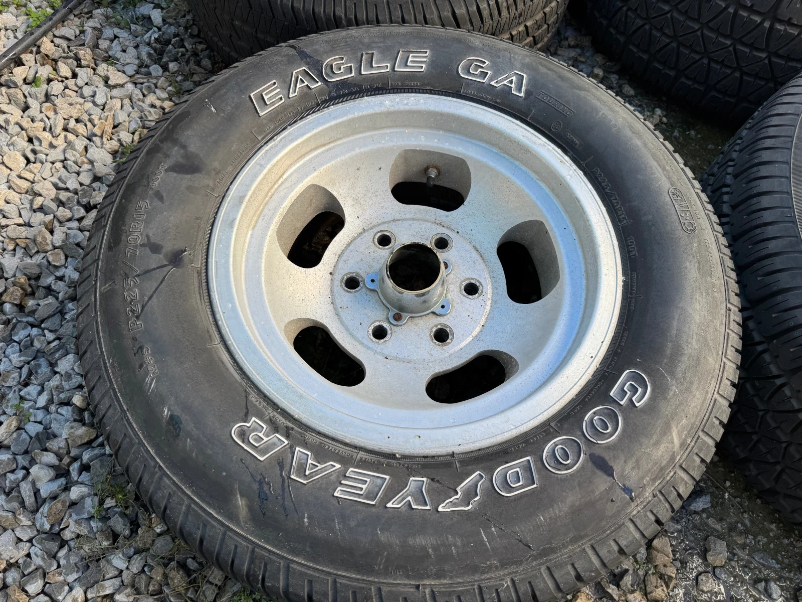 ���� � ������ 275/60R15 | Mobile.bg � ����������� 3