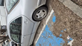 Mercedes-Benz E 220, снимка 1