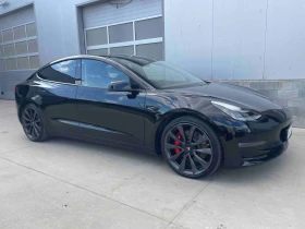 ������ Tesla Model 3