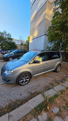 ����� �� �������� �� VW Touran 1.9 TDI 105 �.�. R-Line | 2009 �. | 5 ����� 