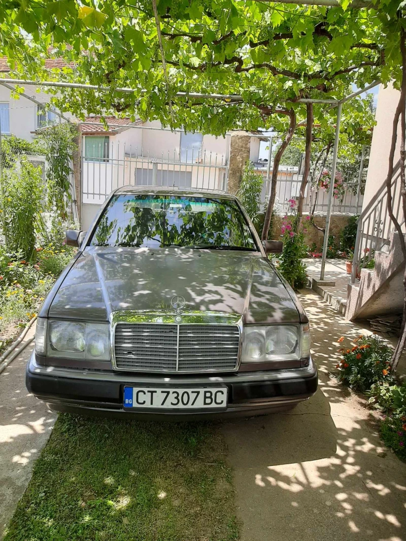 Mercedes-Benz 260, снимка 1 - Автомобили и джипове - 47247462