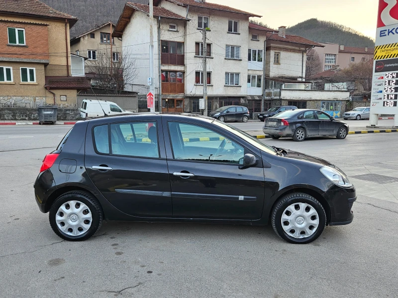 Renault Clio 1.2 Klima/113000 km/ Топ състояние, снимка 7 - Автомобили и джипове - 49404863