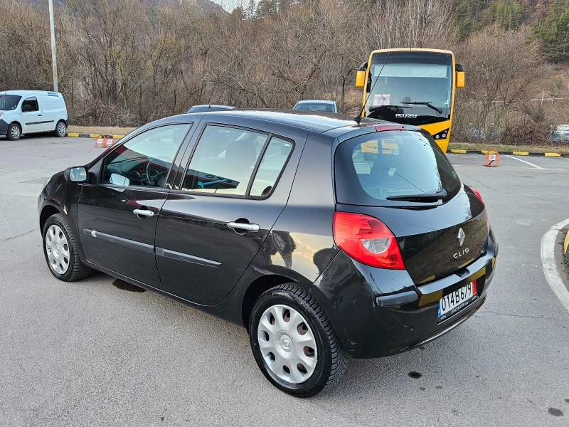 Renault Clio 1.2 Klima/113000 km/ Топ състояние, снимка 4 - Автомобили и джипове - 49404863