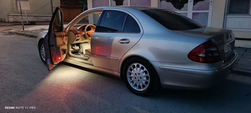 Mercedes-Benz E 220 W211, снимка 9 - Автомобили и джипове - 51874085