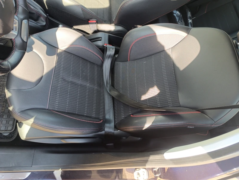 Peugeot 208 1, 2 THP, снимка 6 - Автомобили и джипове - 50788664