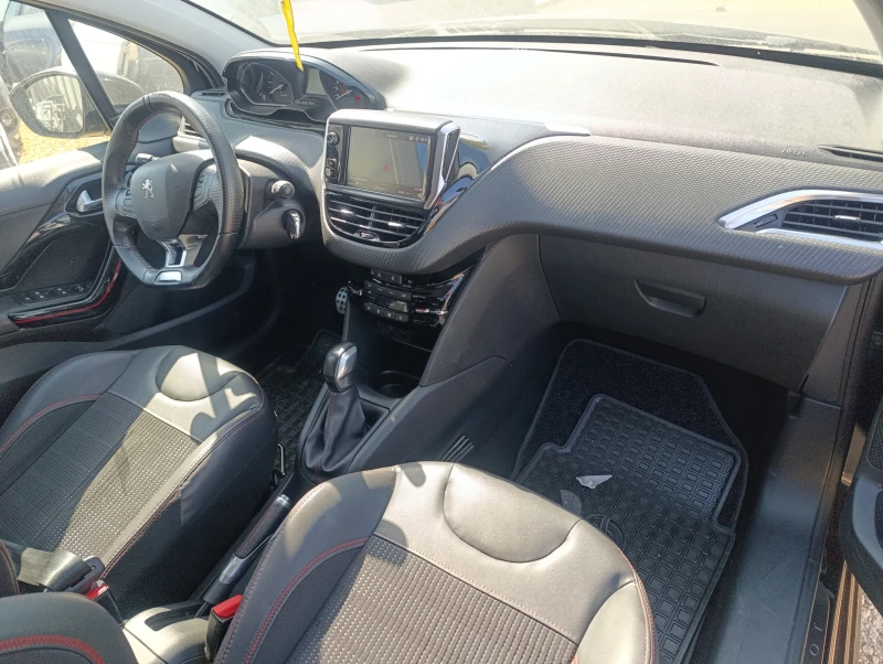 Peugeot 208 1, 2 THP, снимка 11 - Автомобили и джипове - 50788664