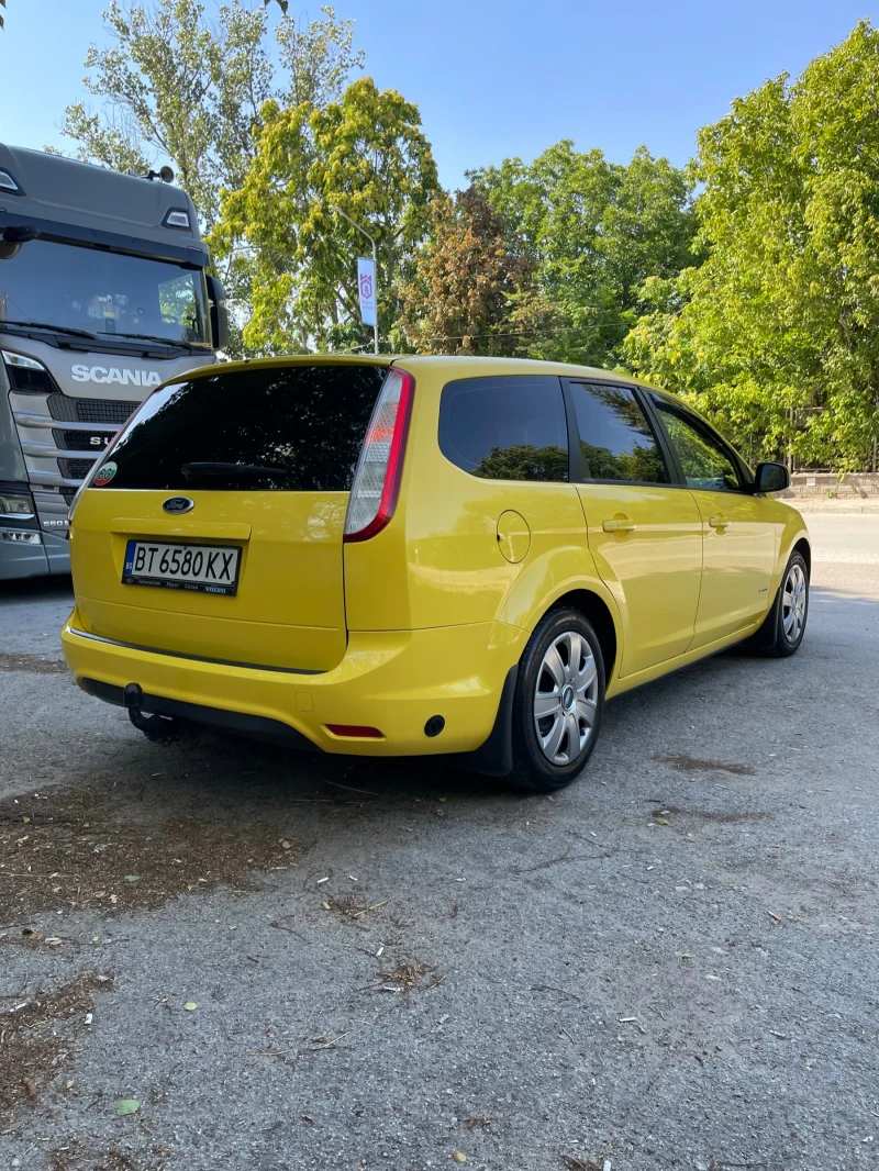 Ford Focus 1.4I, снимка 3 - Автомобили и джипове - 52432667