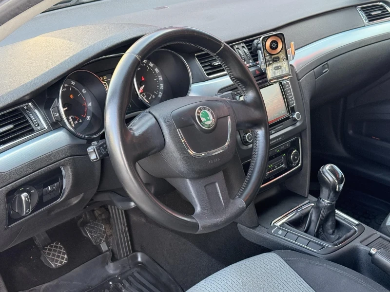 Skoda Superb, снимка 9 - Автомобили и джипове - 52829457