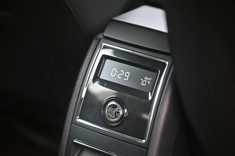 Skoda Superb, снимка 14 - Автомобили и джипове - 53360799