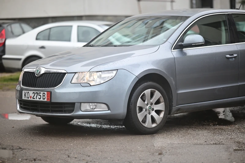 Skoda Superb, снимка 6 - Автомобили и джипове - 53360799
