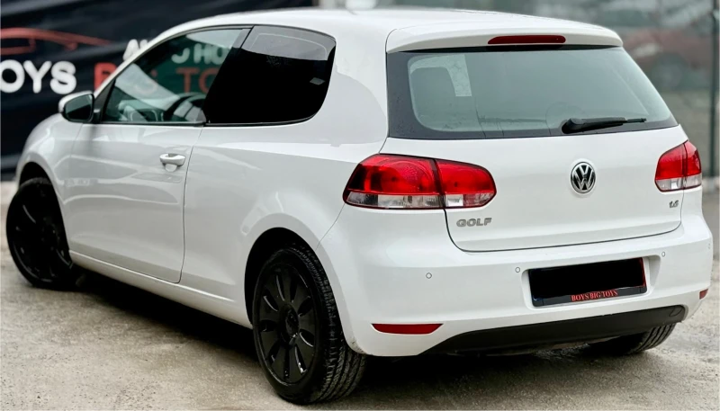 VW Golf БялаПерла* Shadowline* 1.6* TSI* УНИКАТ* , снимка 9 - Автомобили и джипове - 53432707