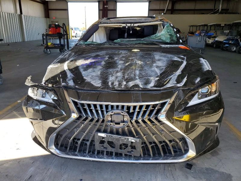 Lexus ES 2.5L 4 Front-wheel Drive, снимка 6 - Автомобили и джипове - 53964284