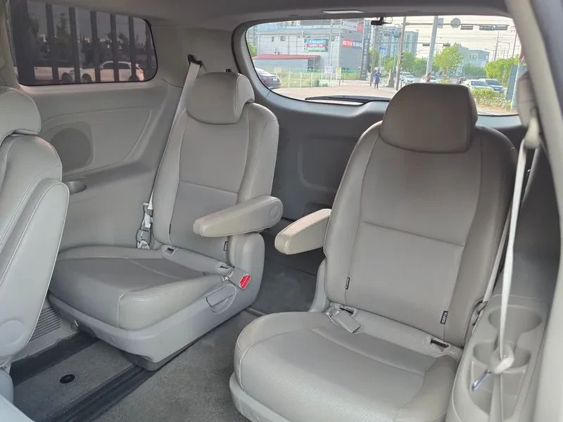 Kia Carnival Carnival 9-Seater Luxury 🔥 ���� �� ����� | Mobile.bg � ����������� 8