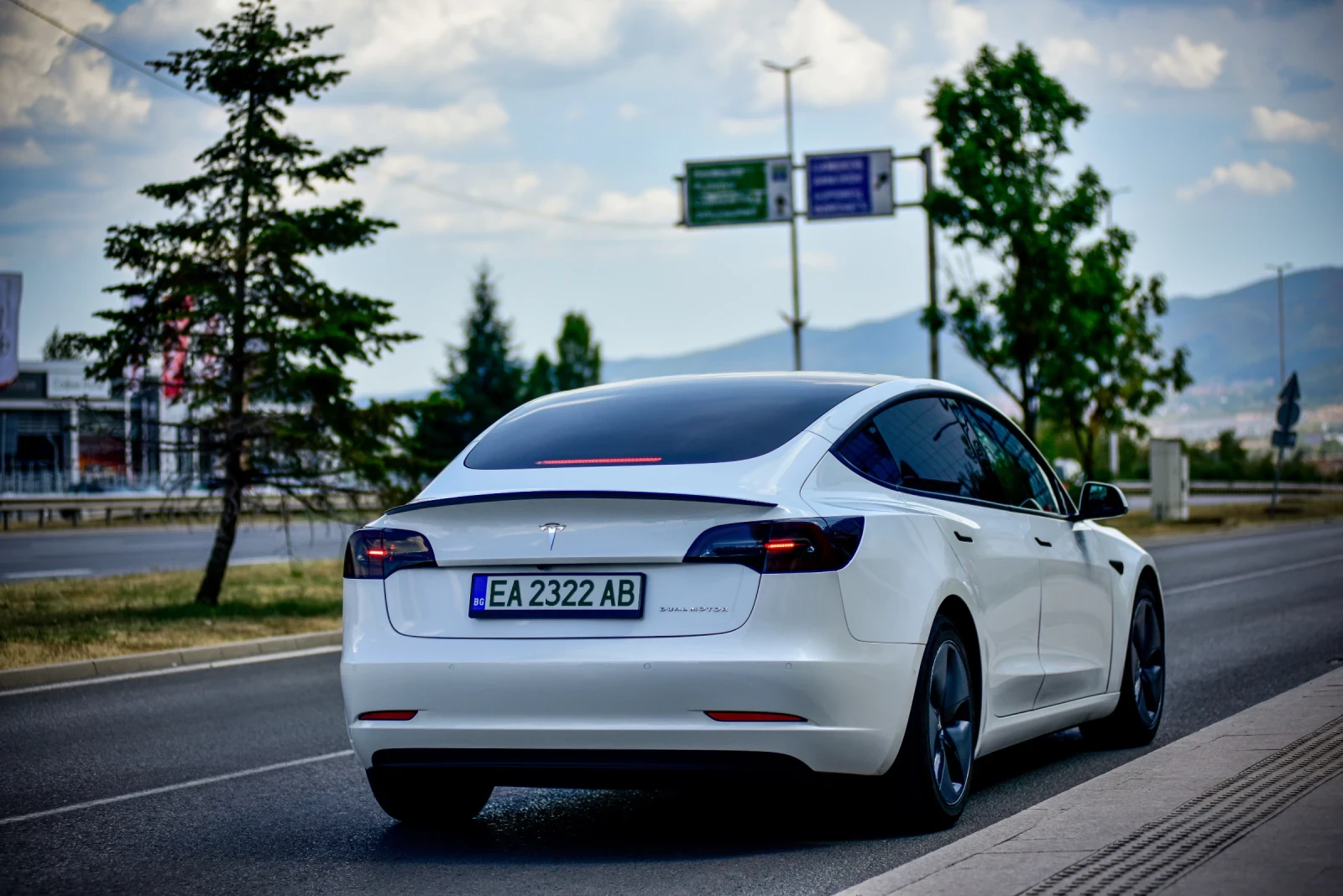 Tesla Model 3 LR AWD EU Частно Лице! - изображение 7