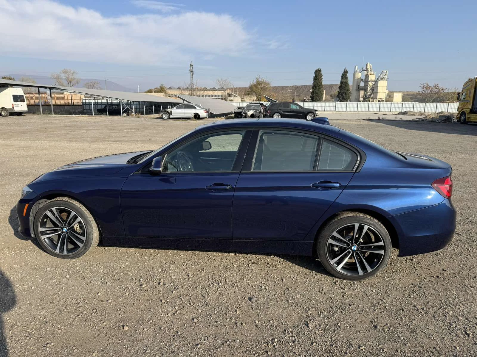 BMW 330 Xdrive* Harman/kardon* подгрев* Heads-up* щори - изображение 6