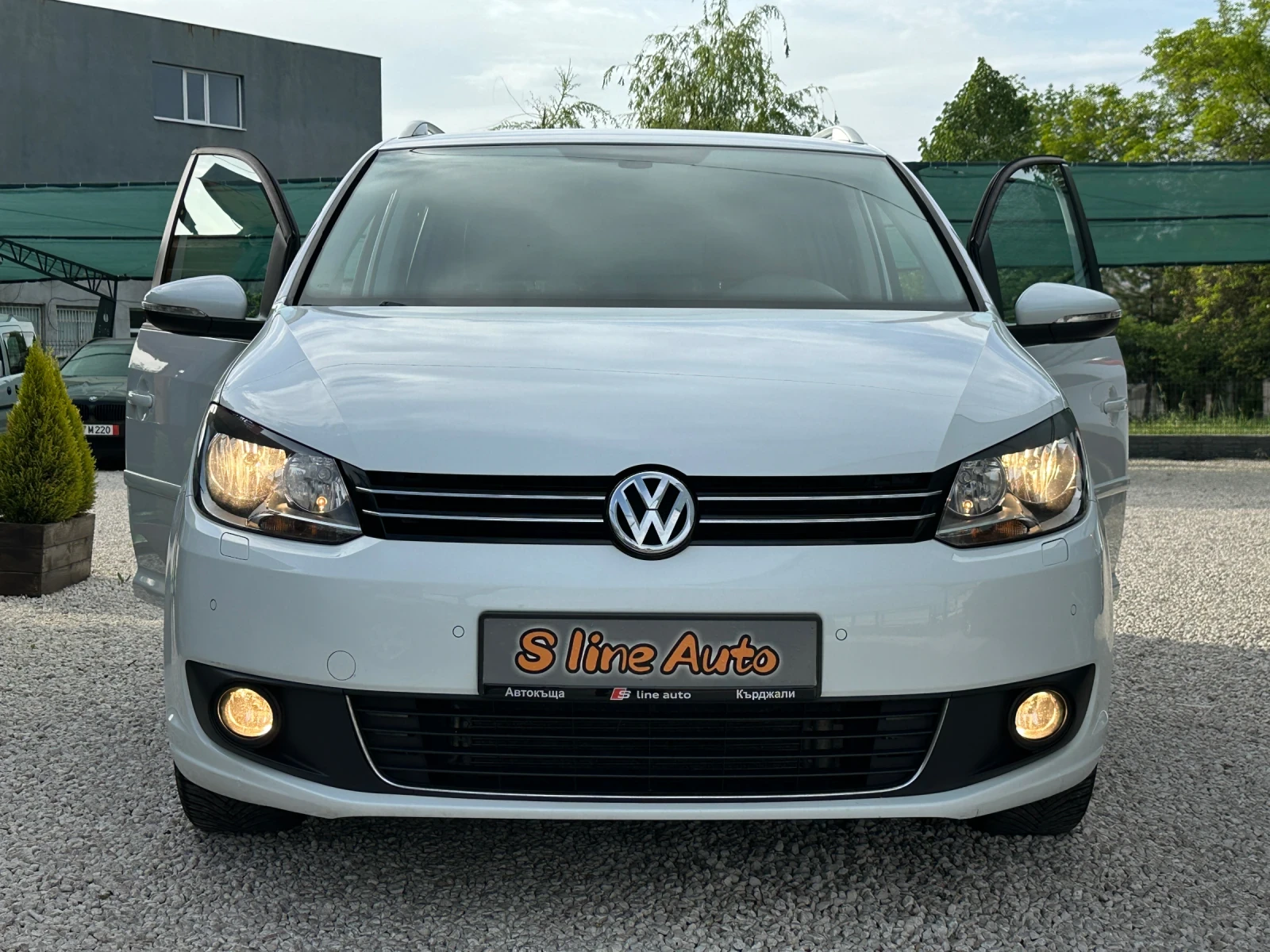 VW Touran ICoup* 1.6tdi* 105k.c*  - изображение 3