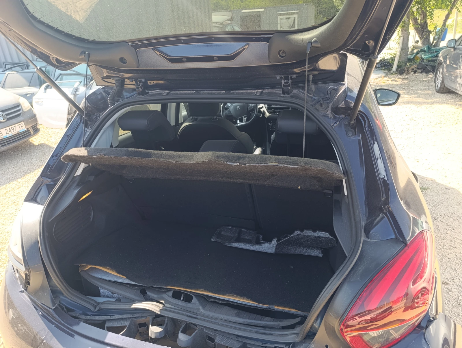 Peugeot 208 1, 2 THP | Mobile.bg   12