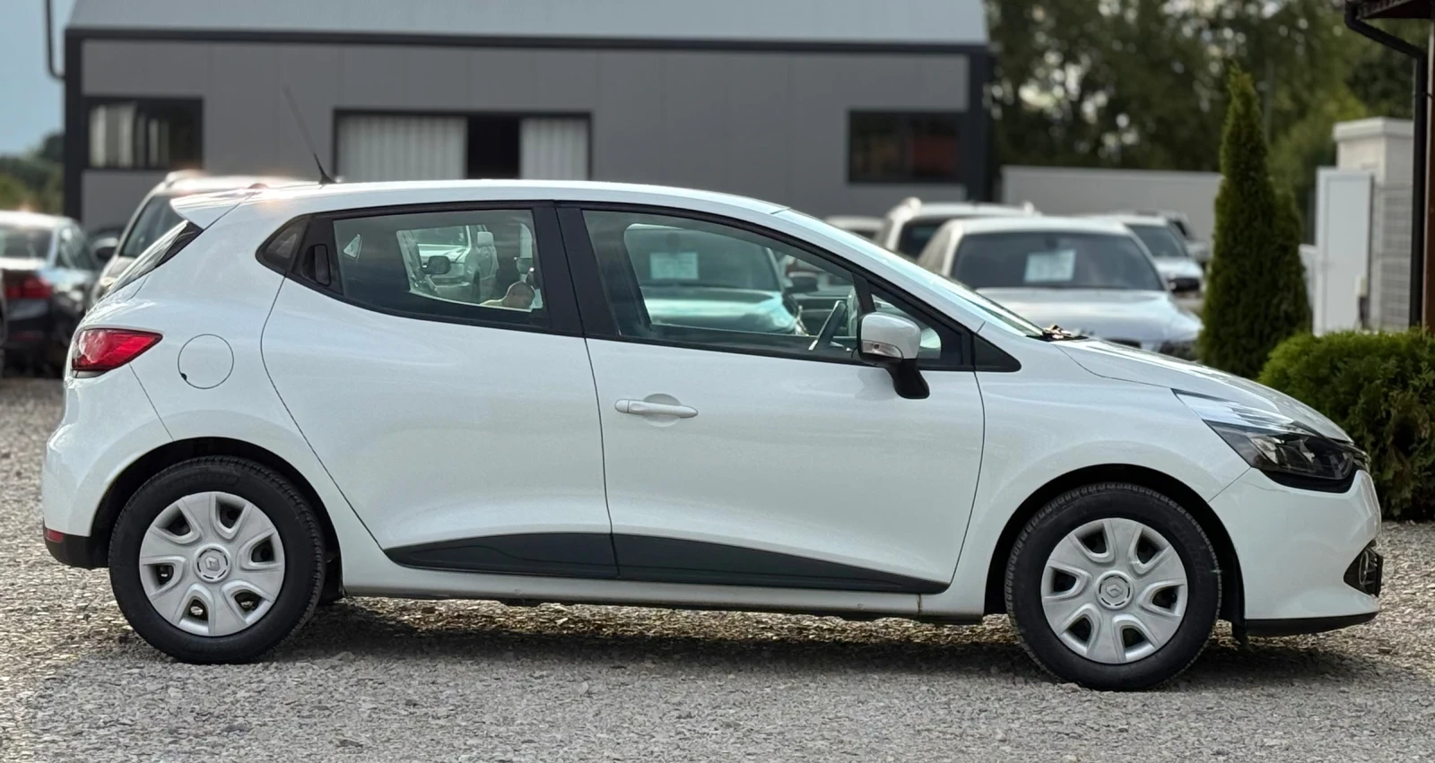 Renault Clio 1.2i 73к.с * ГАЗ* * Климатик*  - изображение 8