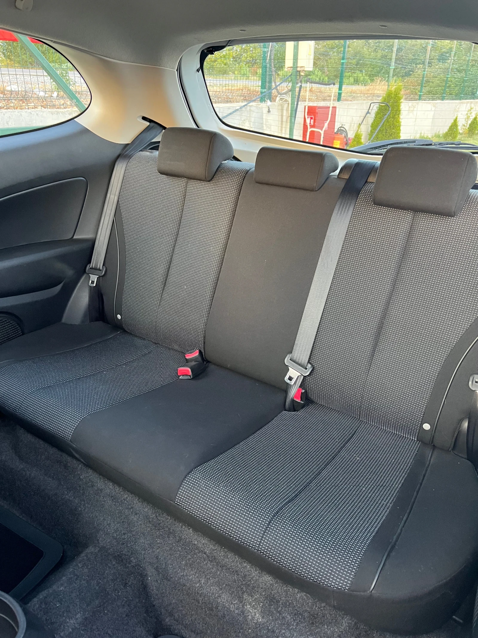 Mazda 2 1.5 Swiss - изображение 10