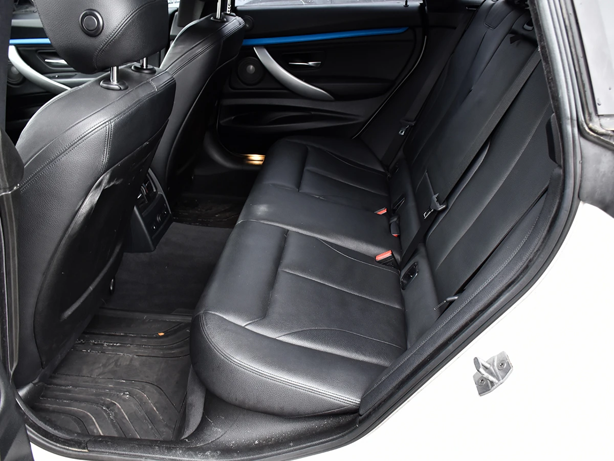 BMW 335 * ПАНОРАМА* ПЕРА* ПАМЕТ* КАМЕРА* ПОДГРЕВ* КОЖА - изображение 8