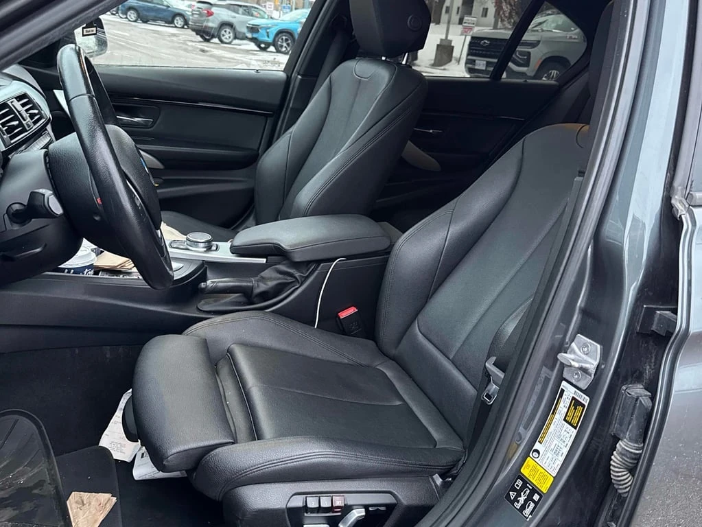 BMW 330 * 330i xDrive * CARFAX *    | Mobile.bg   12