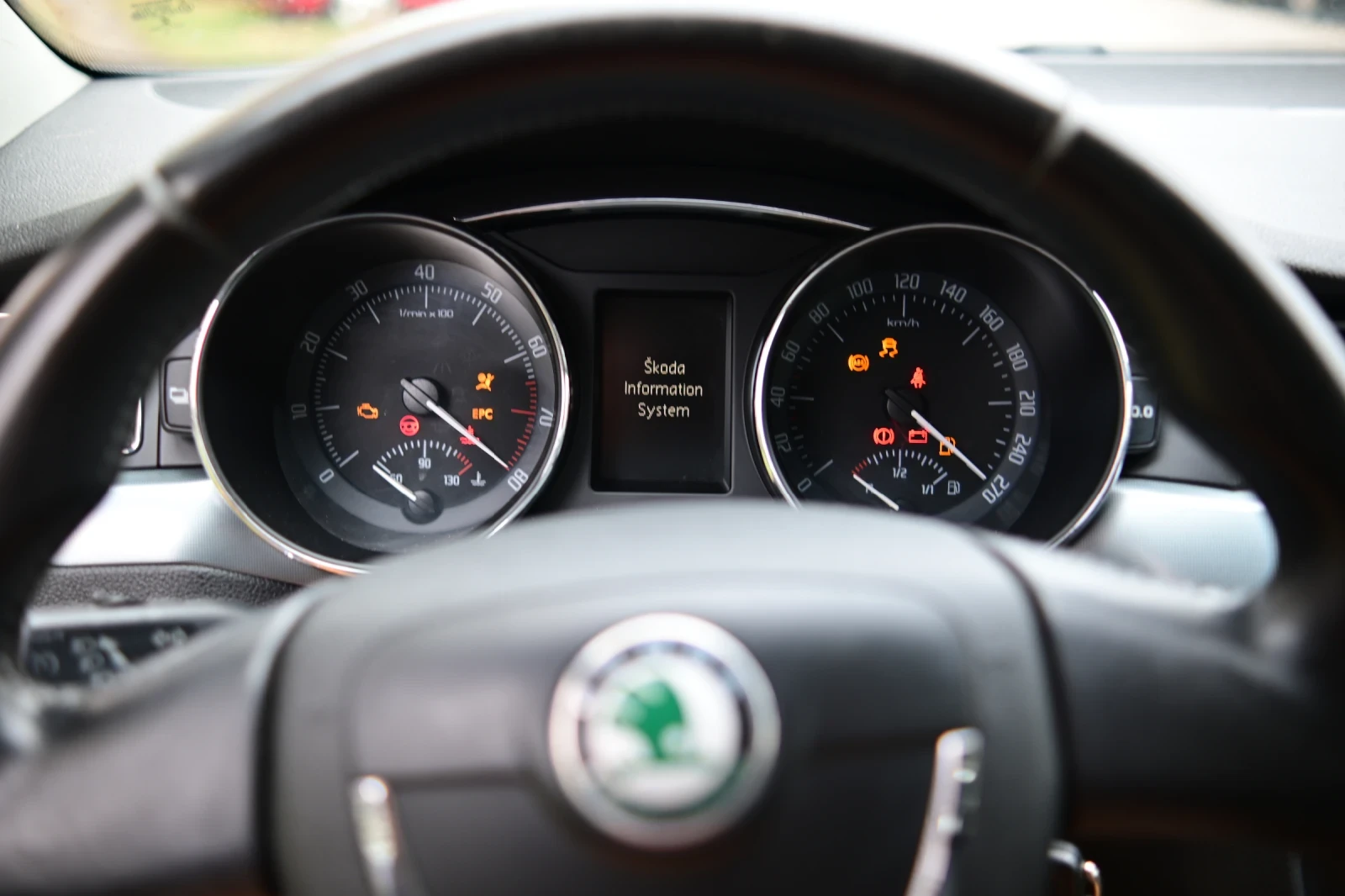 Skoda Superb  - изображение 7