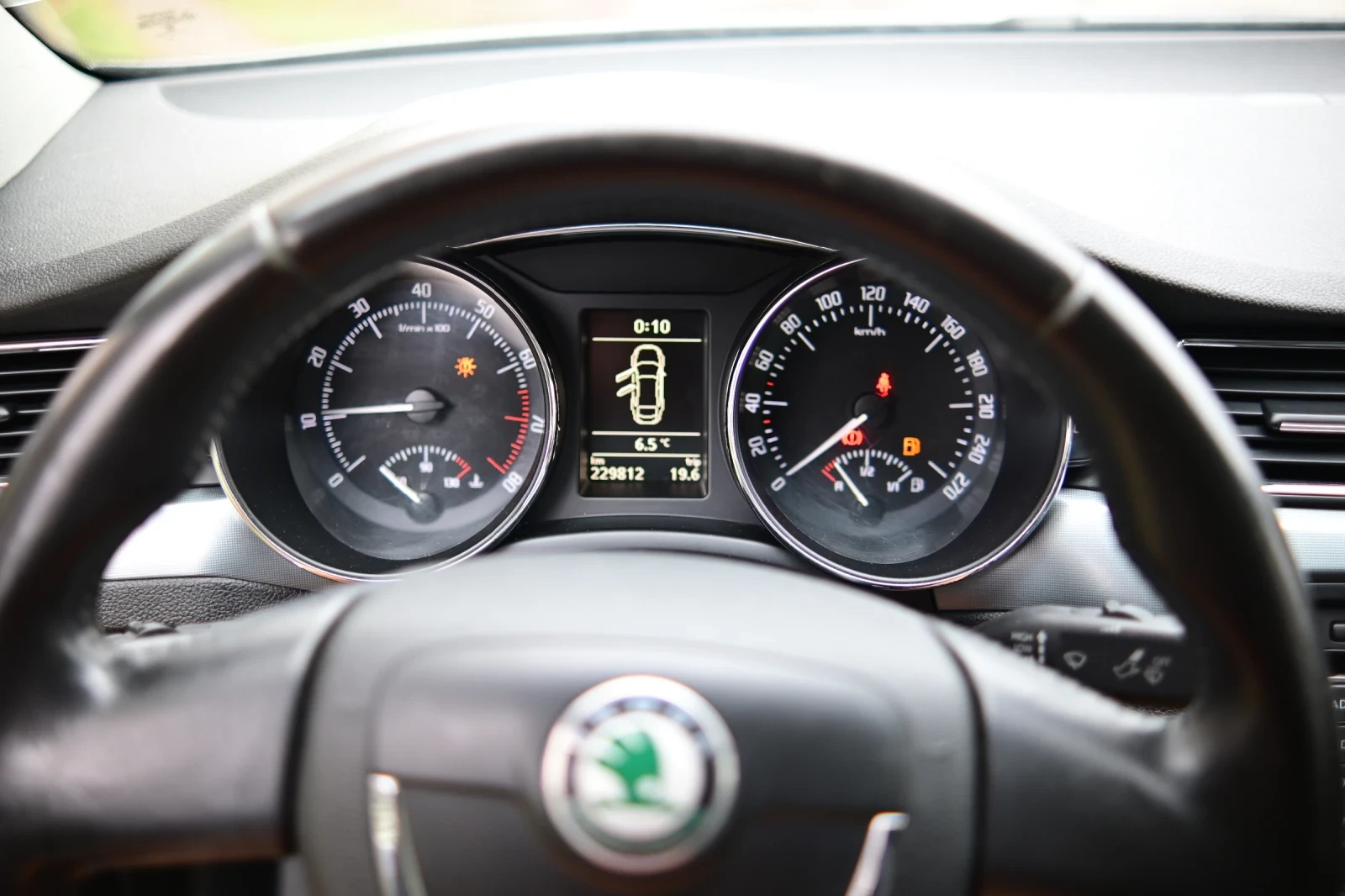 Skoda Superb  - изображение 8