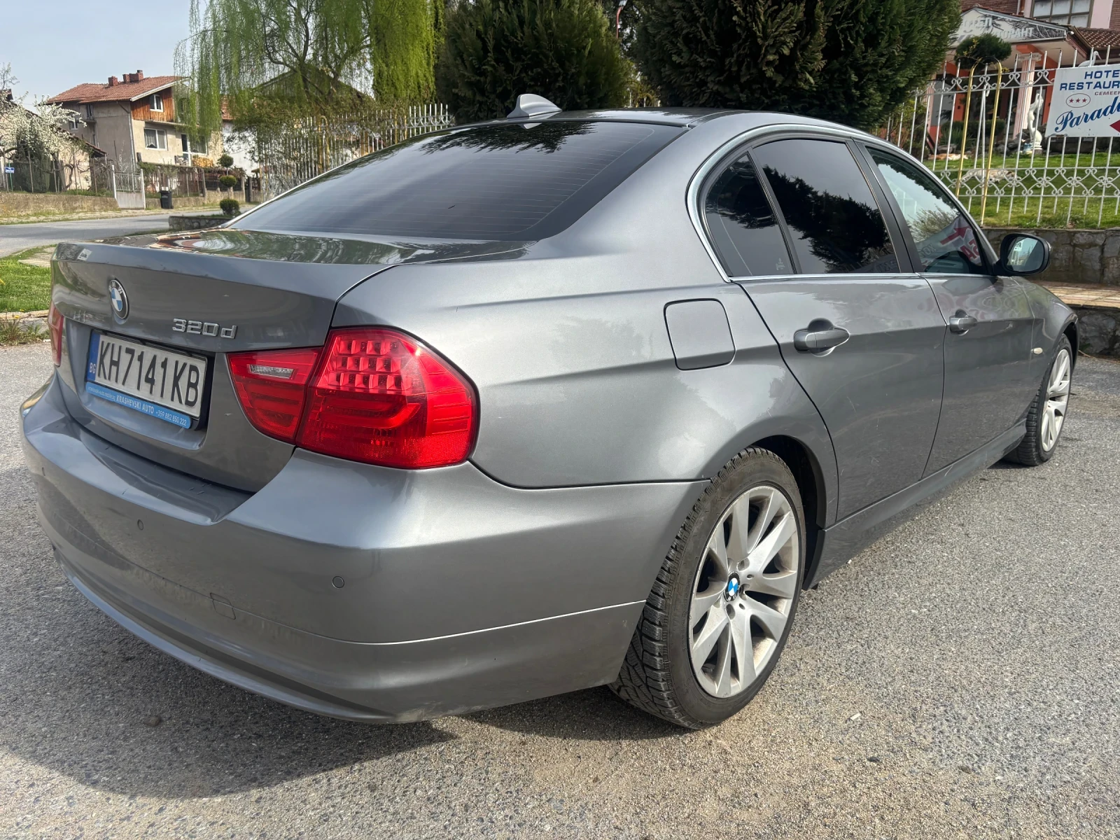 BMW 320 2.0 184 hp, снимка 6 - Автомобили и джипове - 54183638