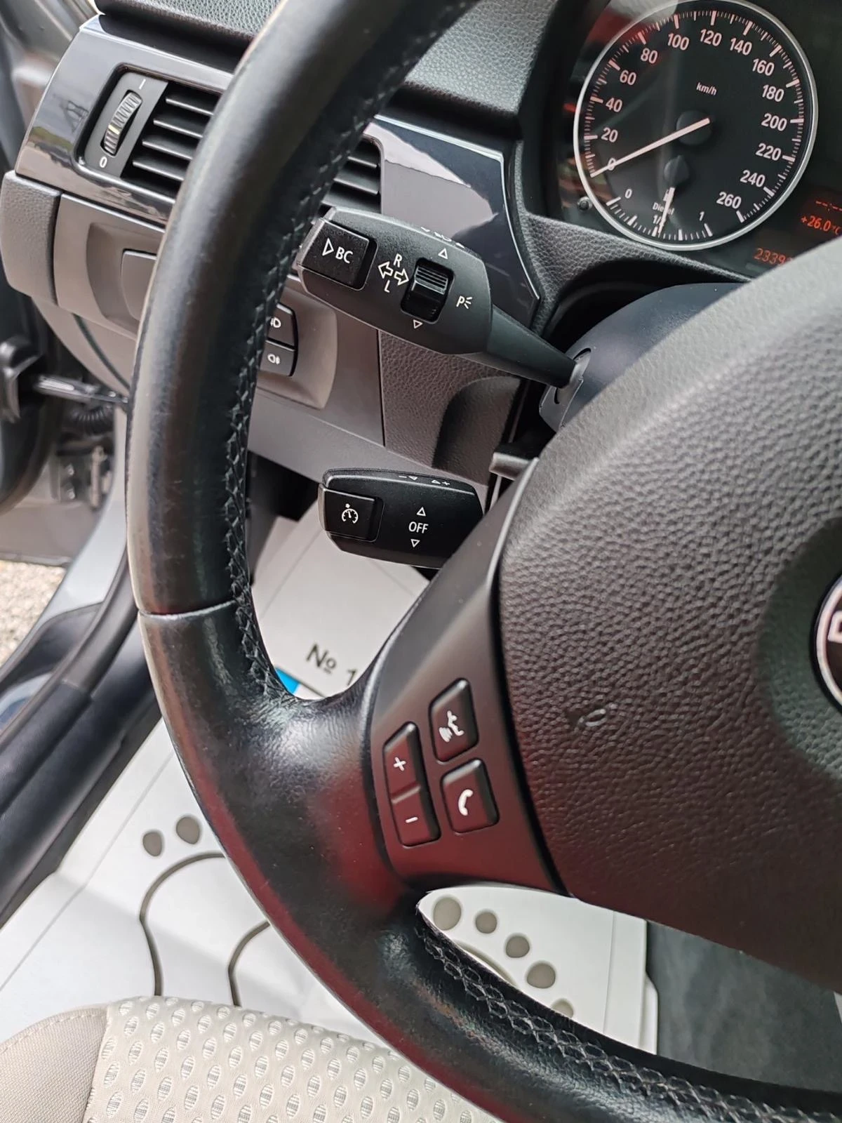 BMW 320 2.0 184 hp, снимка 10 - Автомобили и джипове - 54183638