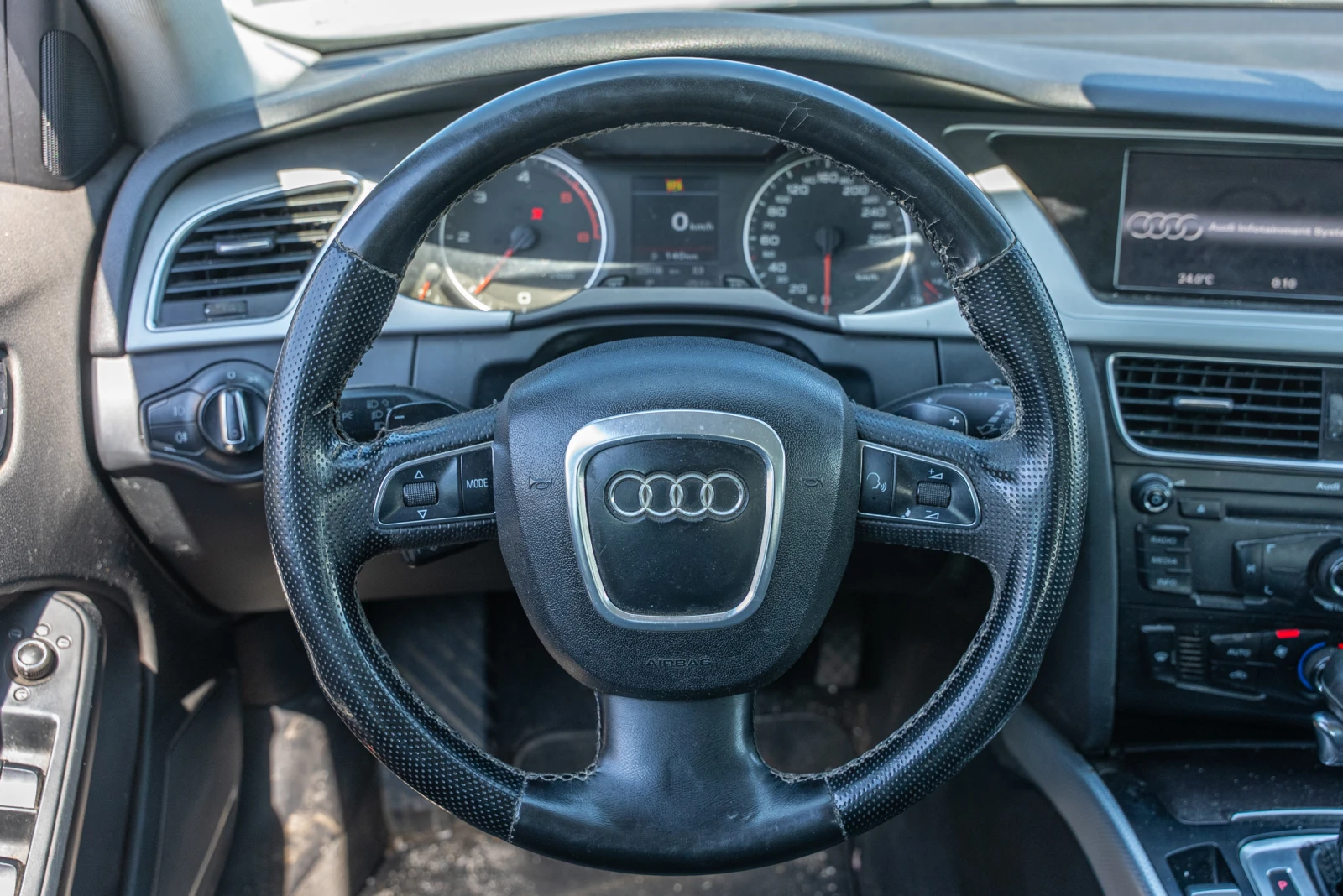 Audi A4 2.0 TDI, снимка 10 - Автомобили и джипове - 54509819