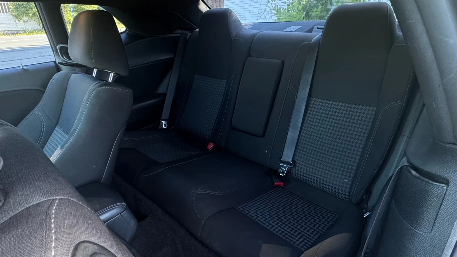 Dodge Challenger 3.6 V6| ПОДГРЕВ| KEYLESS| 8-ZF| РЕАЛНИ КМ| АМЕРИКА, снимка 11 - Автомобили и джипове - 54934780