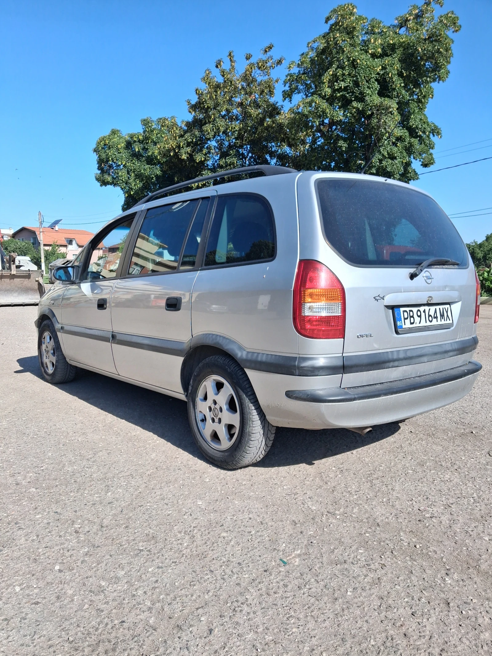 Opel Zafira 2.0Д  КЛИМА 101К, снимка 10 - Автомобили и джипове - 55084218