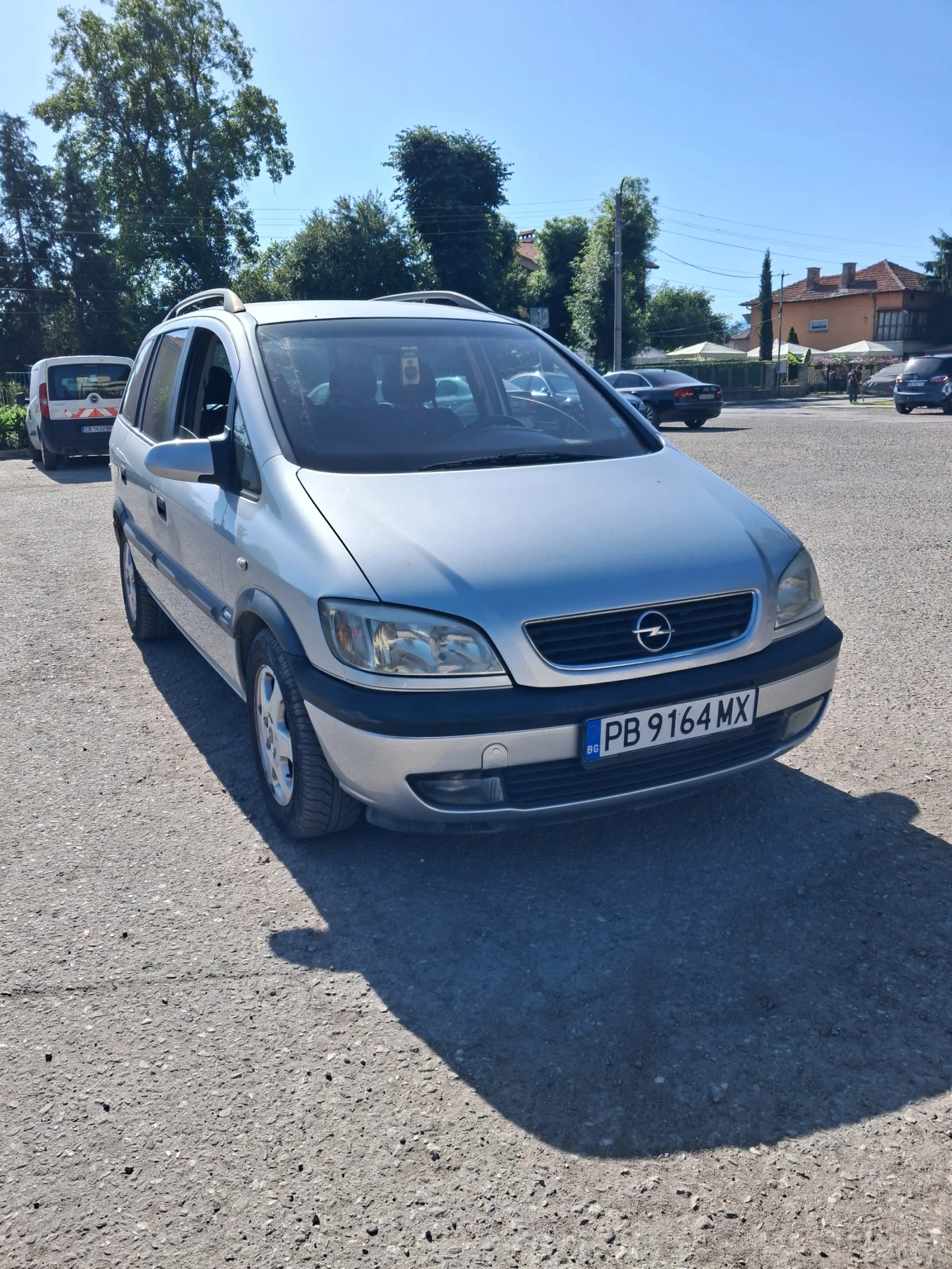 Opel Zafira 2.0Д  КЛИМА 101К, снимка 3 - Автомобили и джипове - 55084218