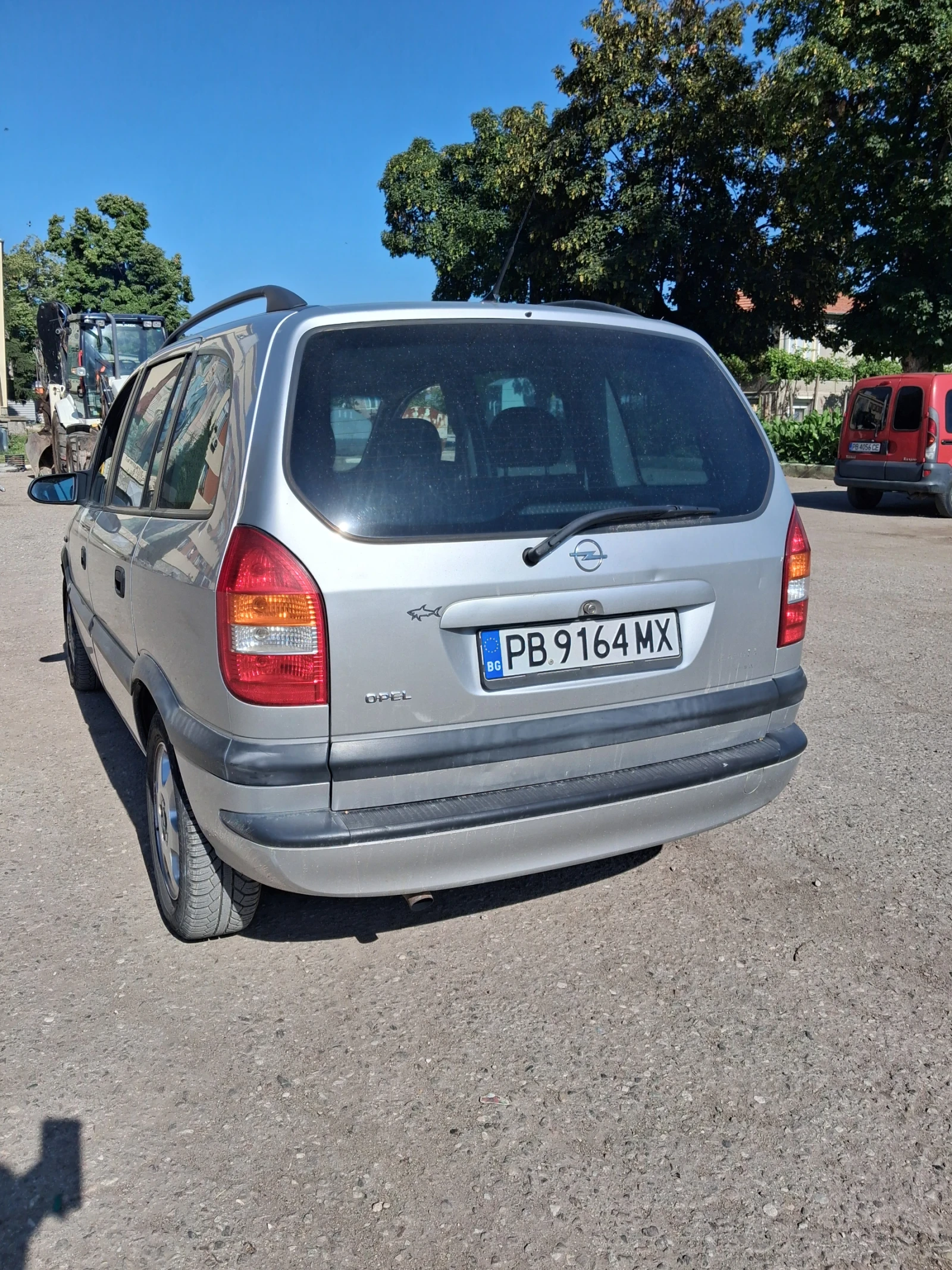 Opel Zafira 2.0Д  КЛИМА 101К, снимка 5 - Автомобили и джипове - 55084218