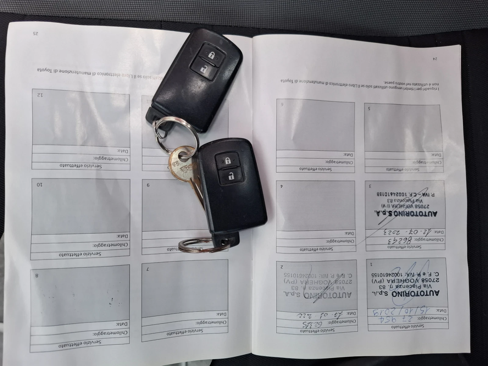 Toyota Auris 1, 8Hybrid-127000km!!!-Facelift!!!, снимка 13 - Автомобили и джипове - 55507378
