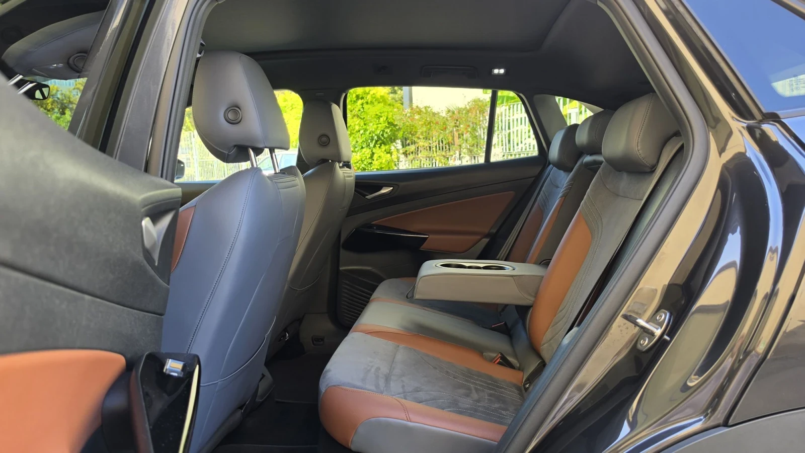 VW ID.4 Гаранция GTX line всички екстри за модела , снимка 13 - Автомобили и джипове - 55988057