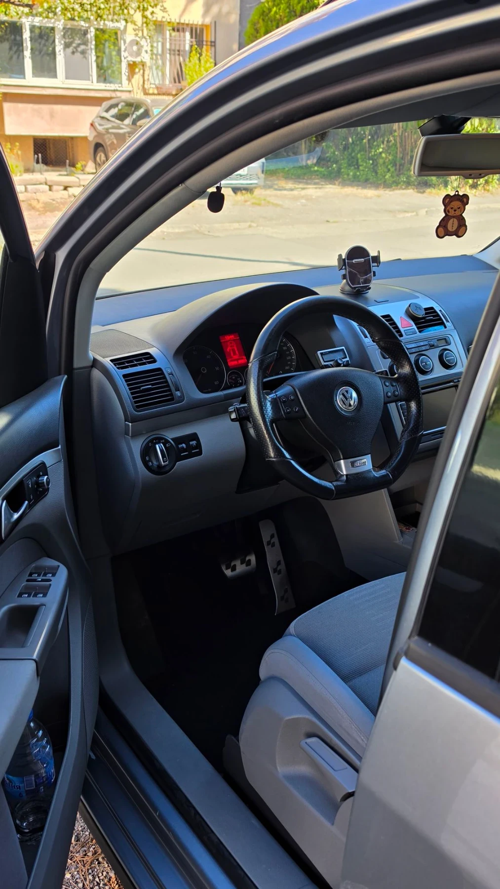 VW Touran 1.9 TDI 105 �.�. R-Line | 2009 �. | 5 �����  | Mobile.bg � ����������� 8
