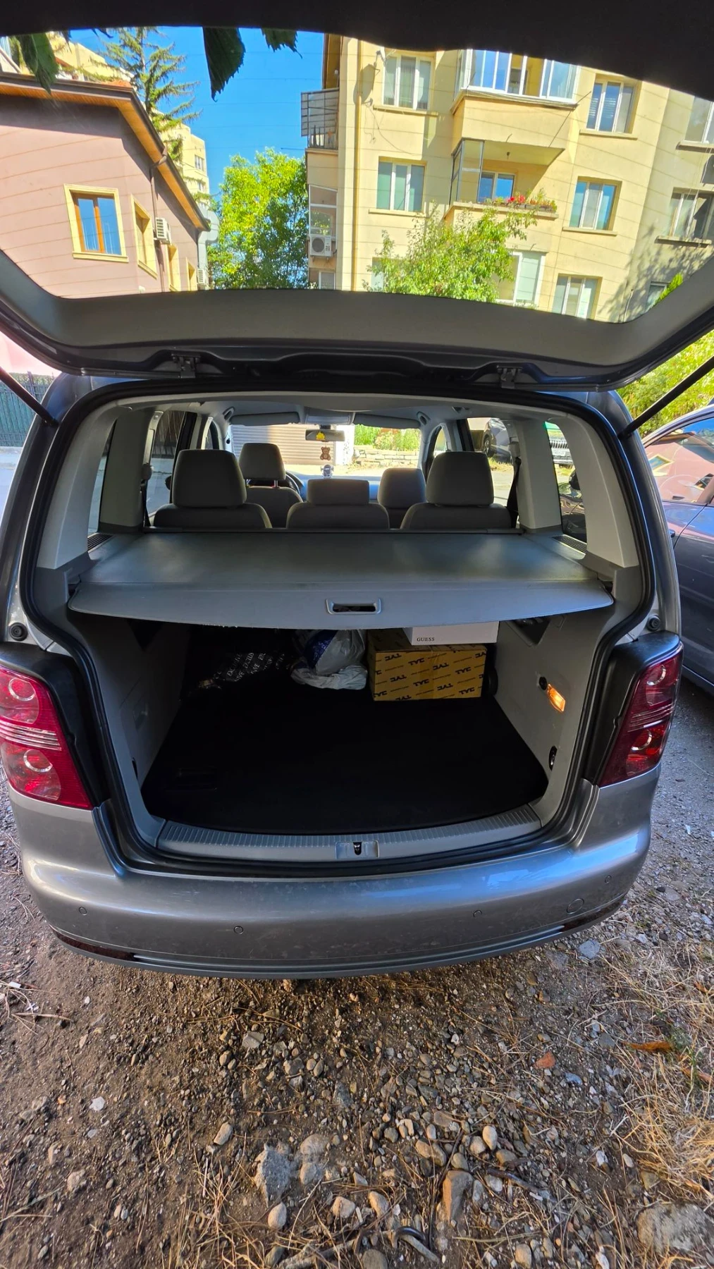 VW Touran 1.9 TDI 105 �.�. R-Line | 2009 �. | 5 �����  | Mobile.bg � ����������� 14