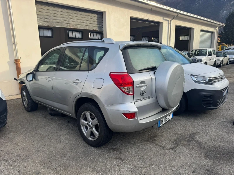 Toyota Rav4 2.0i, снимка 10 - Автомобили и джипове - 48461701