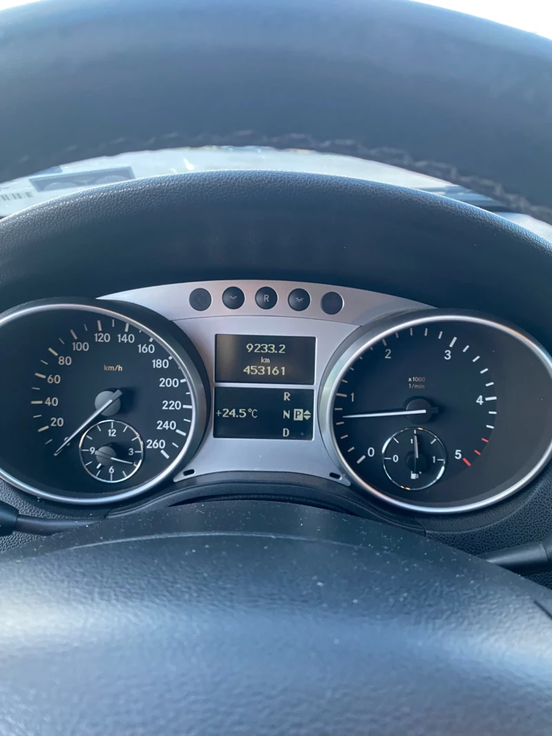 Mercedes-Benz ML 320, снимка 9 - Автомобили и джипове - 53124756