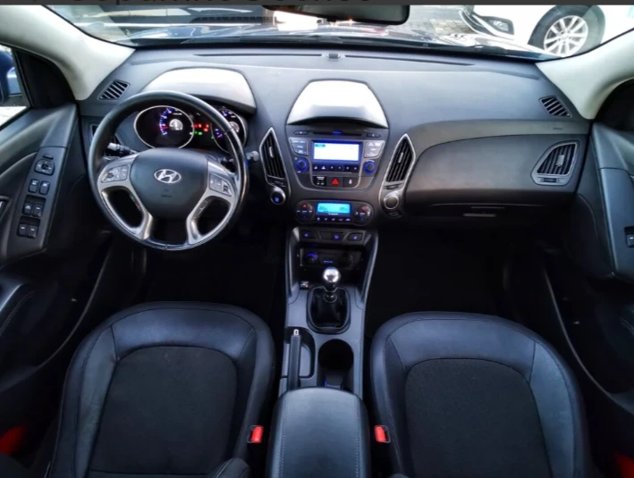Hyundai IX35 2000куб./4х4/Газ/Бензин, снимка 3 - Автомобили и джипове - 52829685