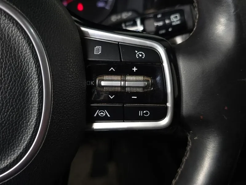 Kia Sorento 2.2 CRDI 4WD - САМО 30% АВАНС, снимка 16 - Автомобили и джипове - 56018247