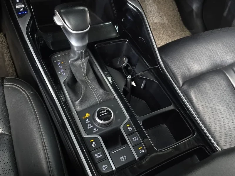 Kia Sorento 2.2 CRDI 4WD - САМО 30% АВАНС, снимка 9 - Автомобили и джипове - 56018247