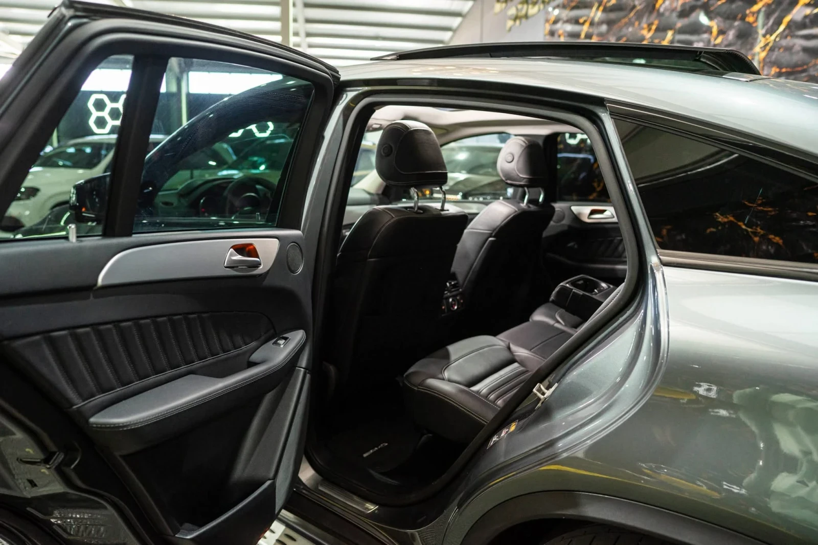 Mercedes-Benz GLE 350 D 4MATIC FULL AMG LINE ПАНО H&K ЛИЗИНГ 100%, снимка 15 - Автомобили и джипове - 53896888