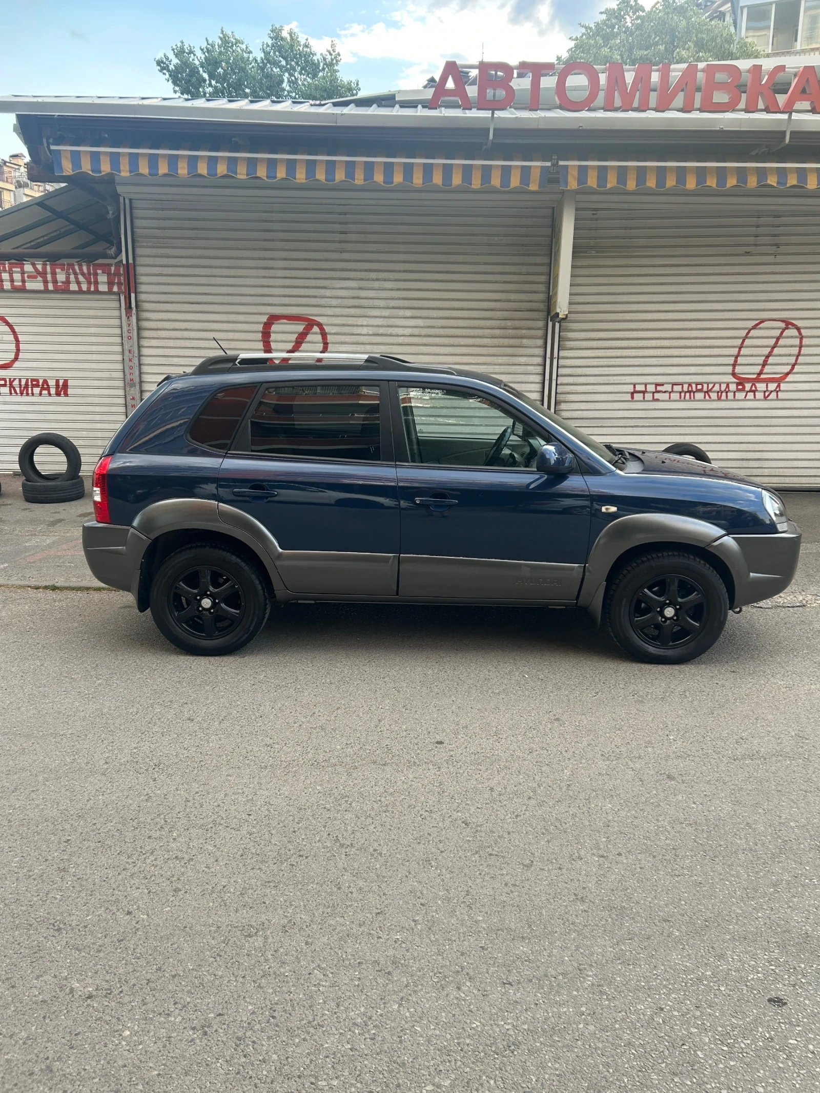 Hyundai Tucson 2.0 CRDI Avtomat 4x4, снимка 5 - Автомобили и джипове - 54272471