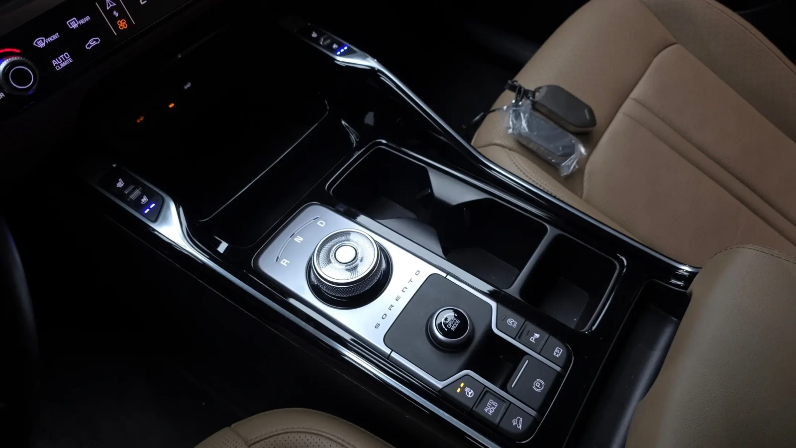Kia Sorento 2024* NOBLESSE* КРАЙНА ЦЕНА, снимка 13 - Автомобили и джипове - 54378230