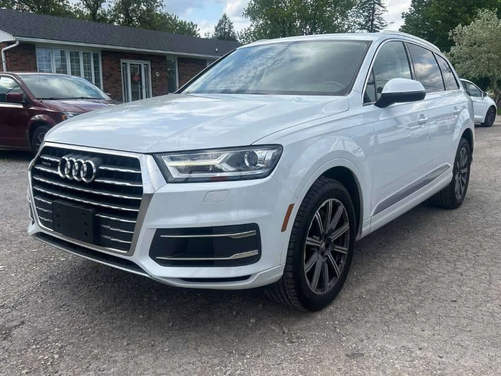 Audi Q7 3.0T Komfort / CAMERA / ПОДГРЕВИ / 
