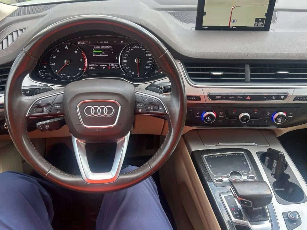 Audi Q7 3.0T Komfort / CAMERA / ПОДГРЕВИ / , снимка 9 - Автомобили и джипове - 54628170