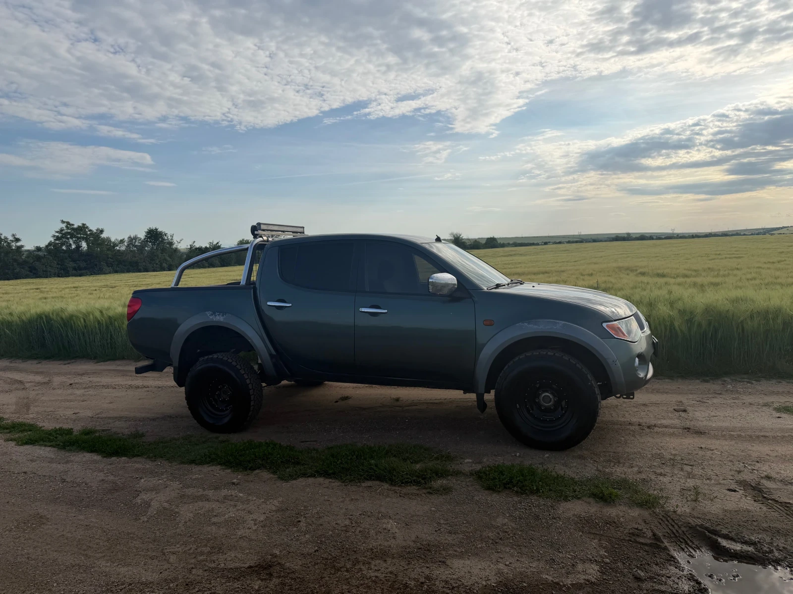 Mitsubishi L200, снимка 5 - Автомобили и джипове - 54884467