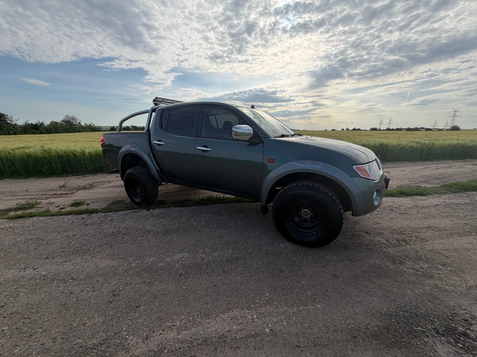Mitsubishi L200, снимка 2 - Автомобили и джипове - 54884467